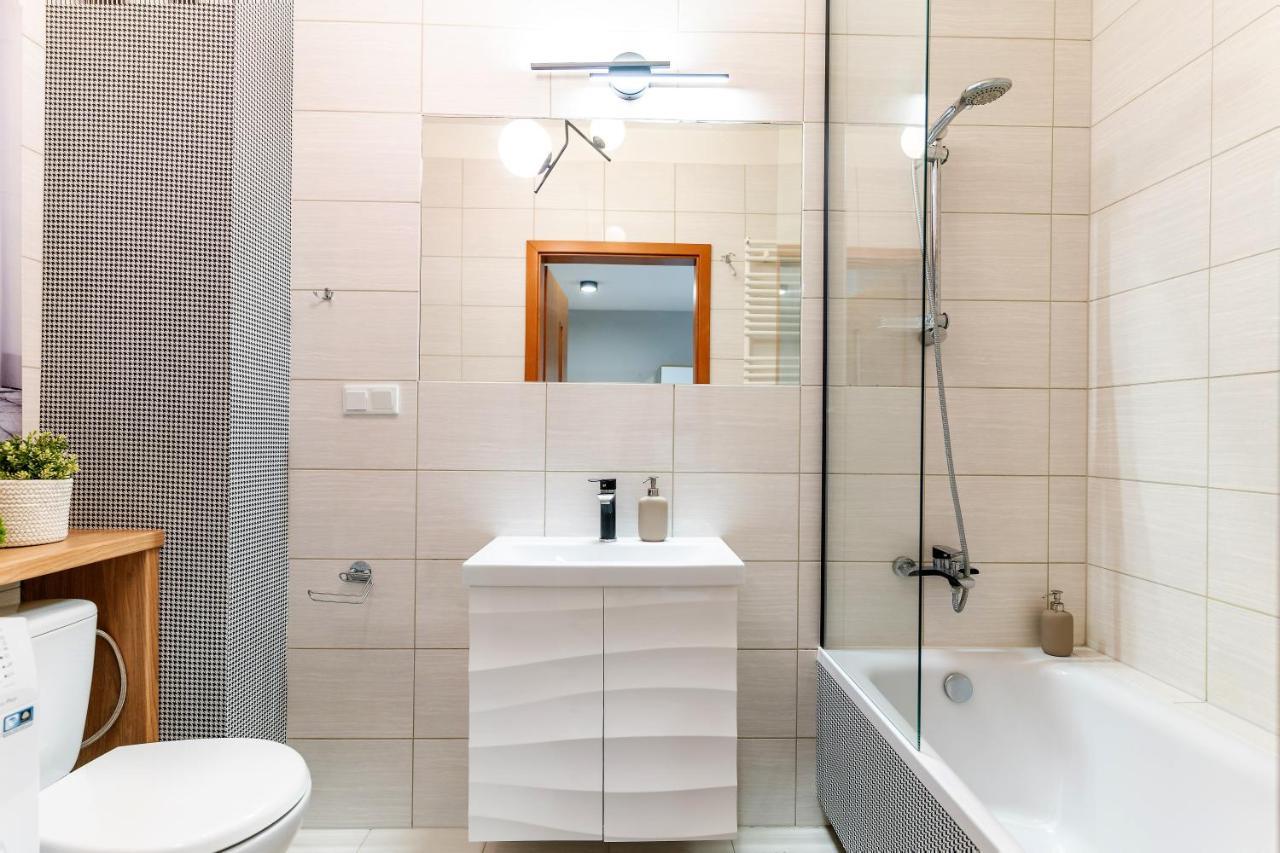 Marina Apartment - Przy Jeziorze, Taras, Tv55" Z Netflix I Prime, Parking Iława Buitenkant foto