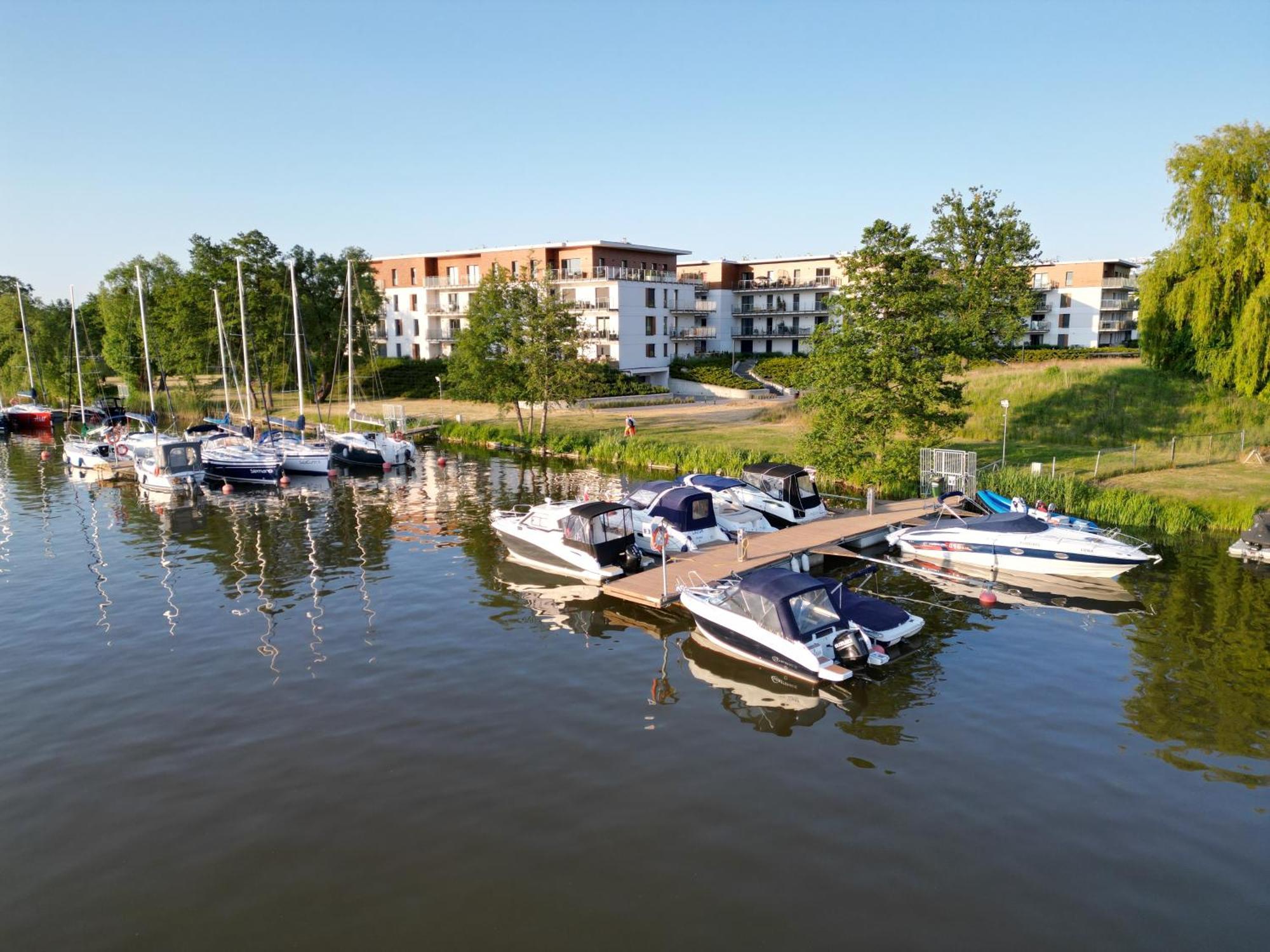 Marina Apartment - Przy Jeziorze, Taras, Tv55" Z Netflix I Prime, Parking Iława Buitenkant foto